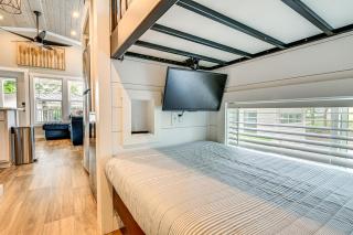 Lake Norman Cabin with Pool Access and Deck - Sherrills Ford - 1