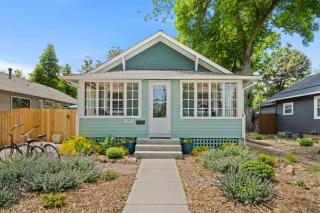 Peterson Retreat - Hot Tub, Bikes, Old Town - 8