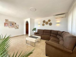 Nautique BeachFront Apartment - Fuengirola - 8
