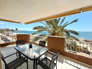 Nautique BeachFront Apartment - Fuengirola - 4