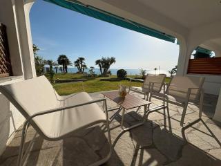 Seafront Family Apartment-Sirens - Mesochórion - 8
