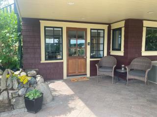 Ladysmith Harbour View House - 8