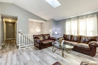 Walk to Beach Elegant Escape in Lusby! - Lusby - 5