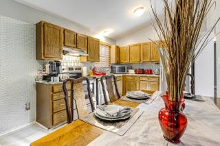 Walk to Beach Elegant Escape in Lusby! - Lusby - 3