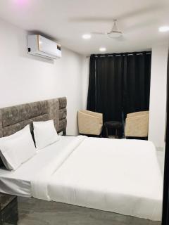 Hotel Green Suite Near Delhi Airport - Nova Deli - 4