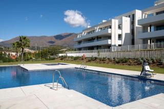 2-Bedroom Apartment in Azahar de Estepona - Estepona - 3