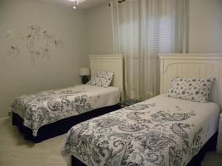 601 1St St S, 6G Jax Bch, Fl 32250 - 2