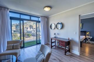 The Lookout Chic 1Bed with a View - 8