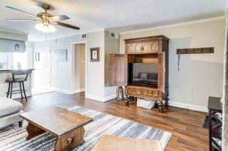 Pool Access Energy Corridor Townhome in Houston! - Houston - 7