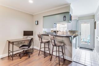 Pool Access Energy Corridor Townhome in Houston! - Houston - 5