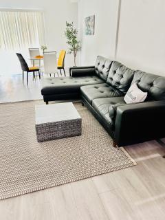 Newly Built Modern Central 2B On Sherman with Free Parking - North Sherman Way - 5
