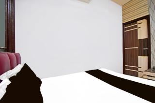 Hotel O by OYO Shiv Shakti - 1