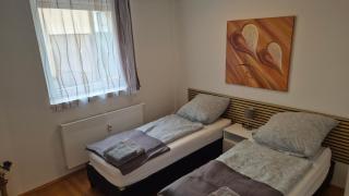 Weisenau-Schlafbereich - Einzel-oder Doppelbett - Mainz - 1