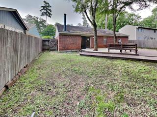 AVAILABLE NOW Lovely 3 bedroom, 2 bathroom home in a good location - Spring - 8