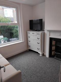 Seaside Stay- Heart of Cowes - - 2