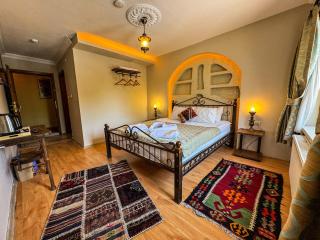 Nomads Cave Hotel & Rooftop - 1