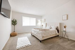 Modern Home Getaway in North Atlanta near Perimeter Mall - Dunwoody - 5