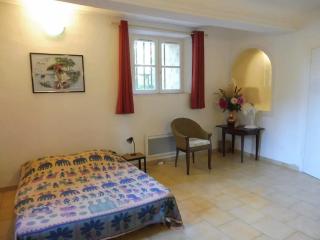 Appartement convivial à Uzès 85 m² avec terrasse_2 - Uzès - 2