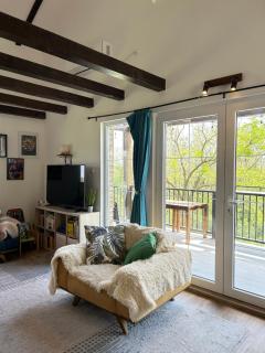 Lola hill house - - 2