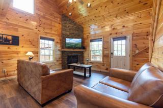 Tennessee Dreamin - Cozy Cabin - Game Room, Hot Tub, Views - Pigeon Forge - 3