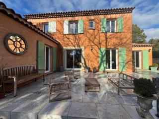 Villa moderne avec piscine à Saint-Siffret_2 - 9