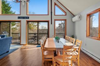 Lake View Chalet by AvantStay Lake Access Deck - Albrightsville - 4