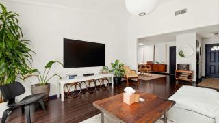 Upstay Contemporary 3BR Family Home with Garden and Indoor Fireplace - Austin - 2