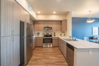 Spacious 1BD - Balcony, Pool, Gym, W-D - Sleeps 4 - Tempe - 6