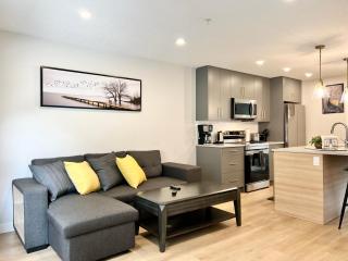 Brand New 2BR Condo with Outdoor Swimming Pool and Hot Tub - 6