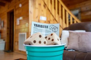 Pet friendly, Safe in winter 3 Bedroom, Brand new hot tub, and Grill! Working Fireplace, Easy access - Gatlinburg - 6