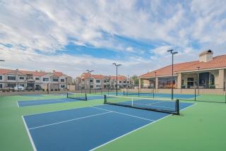 KingBed Golf Pickleball Pool Hot Tub Parking - Scottsdale - 6