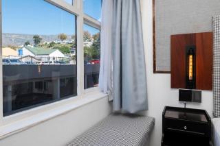 Stylish Monochrome 1BR in Son Vida - 2