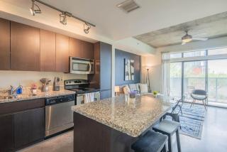Simple, Roosevelt Row, Sleeps 8, Pool, Gym, Parking - Phoenix - 9