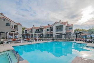 KingBed Golf Pickleball Pool Hot Tub Parking - Scottsdale - 3