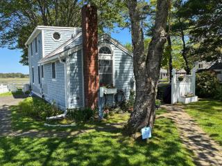 Bayview- 4Bedroom Footbridge Beach Family Home with Hot Tub! - Ogunquit - 9