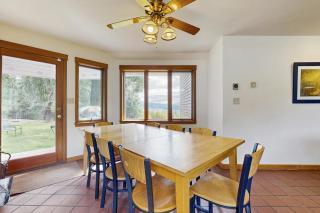 Lakeview Home with new hot tub - Sleeps 10 - Sandpoint - 3