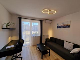 Modern Smart Home Metrodom Park -15min from center - Budapest - 3