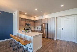 Elegant 1BD - Balcony, Pool, Gym, W-D - Sleeps 4 - Tempe - 5