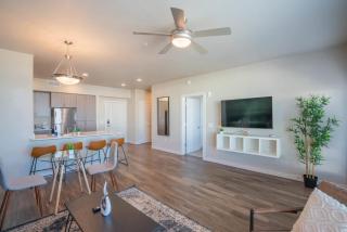 Elegant 1BD - Balcony, Pool, Gym, W-D - Sleeps 4 - Tempe - 3