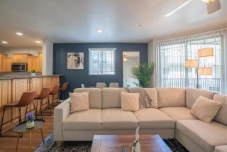 Luxurious 3BD - Gym, W-D, Parking - Sleeps 8 - Tempe - 5