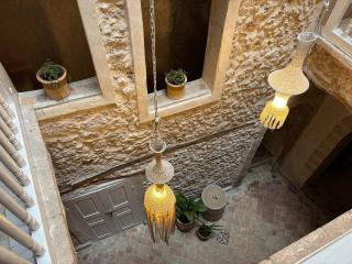 Authentic Riad - Sea View & Rooftop Spa - 9