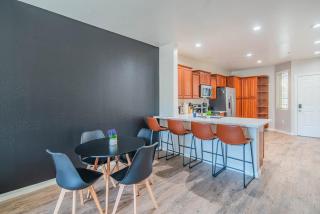 Ample 2BD - ASU - Sloan Pk - WD Parking - Sleeps 8 - Tempe - 2