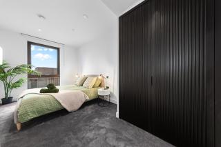 Modern Flat in Greater London - 8