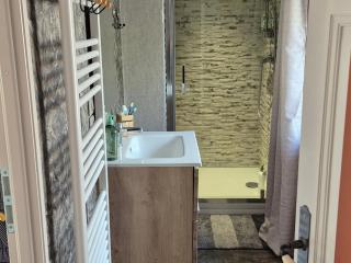 Maison Auvergnate Spacieuse 170m² - 8 Pers - Nature au Parc des Volcans - FR-1-814-135 - Égliseneuve-dʼEntraigues - 3