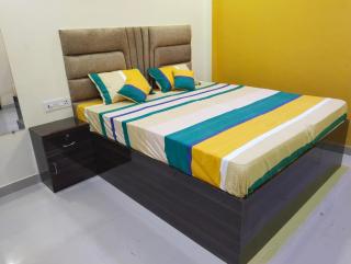 The Sunrise Ayodhya Guest House - Ayodhya - 1