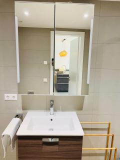 Chic&elegant 1BR with terrace&parking - 8