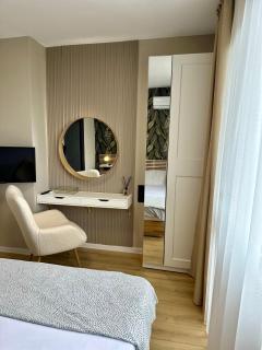 Cozy Apartment with Balcony on the Black Sea- part of the family 'Vicki Apart - Varna - 1