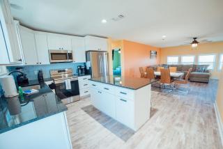 Fly Away to Sea Bird Life is Better in Flip-Flops - 3