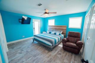 Fly Away to Sea Bird Life is Better in Flip-Flops - 5