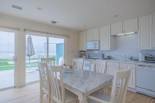 Original Margaritaville Beachfront Paradise Found. - Galveston - 3